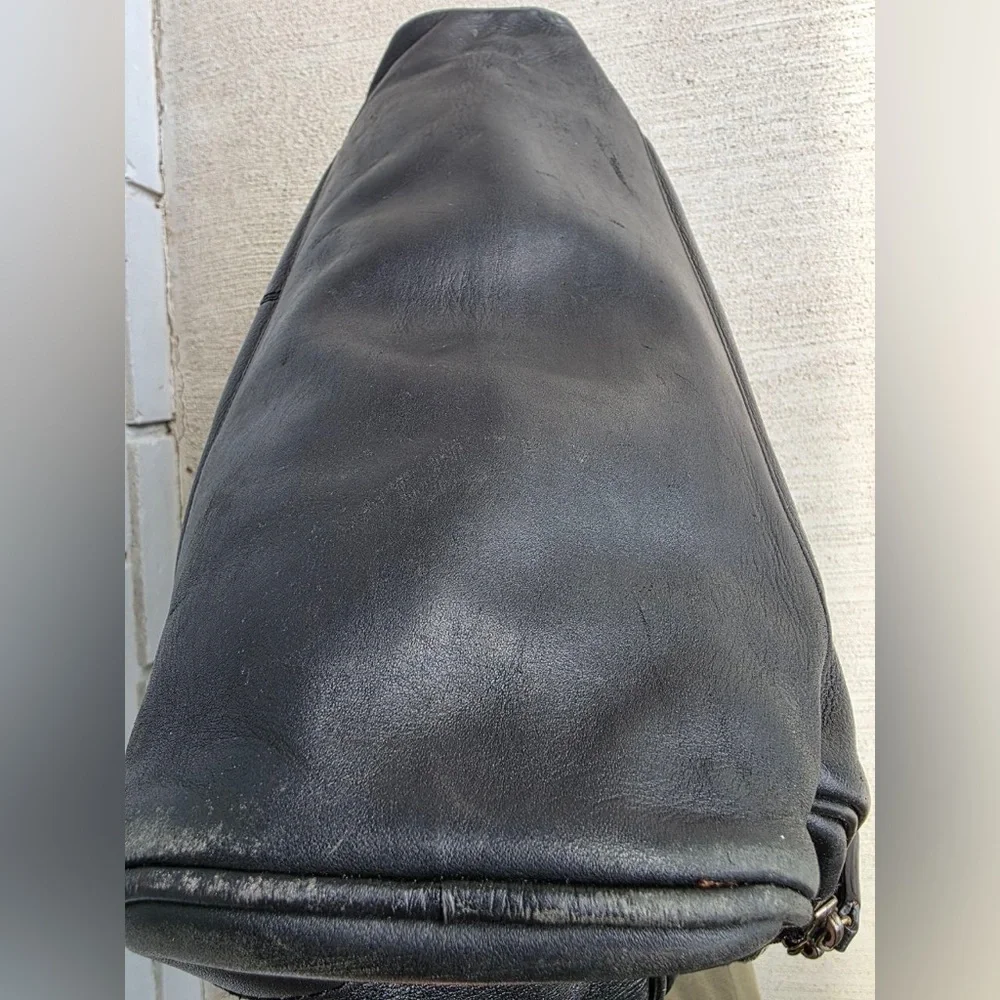 Levenger Black Leather Briefcase / Laptop Bag – 17” Wide